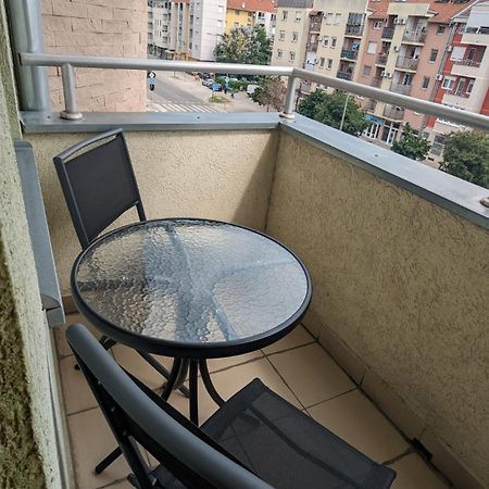 Poesia Apartment Novi Sad Esterno foto