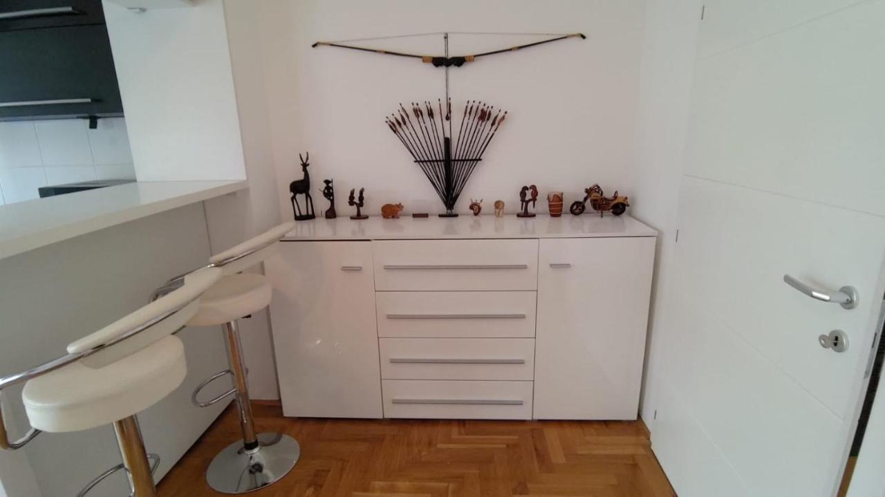 Poesia Apartment Novi Sad Esterno foto