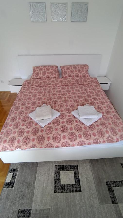 Poesia Apartment Novi Sad Esterno foto